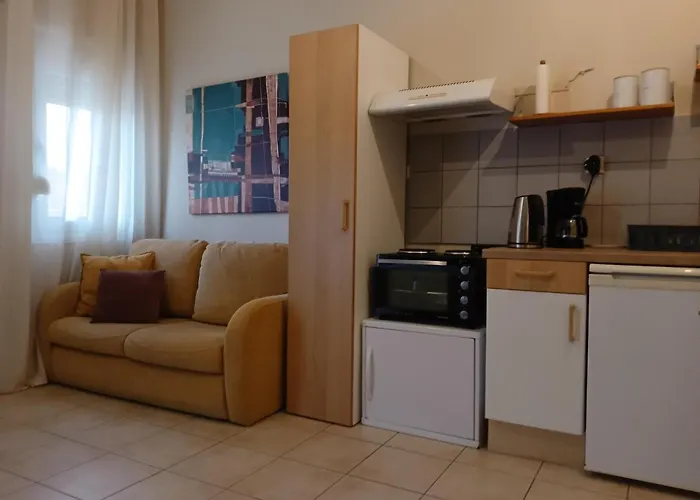 Amelie\'S Apartments
